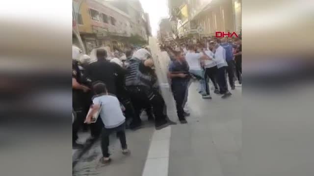 Şırnak haberi | SİLOPİ'DE TACİZ İDDİASINA LİNÇ GİRİŞİMİNİ POLİS GÜÇLÜKLE ÖNLEDİ O ANLAR KAMERADA