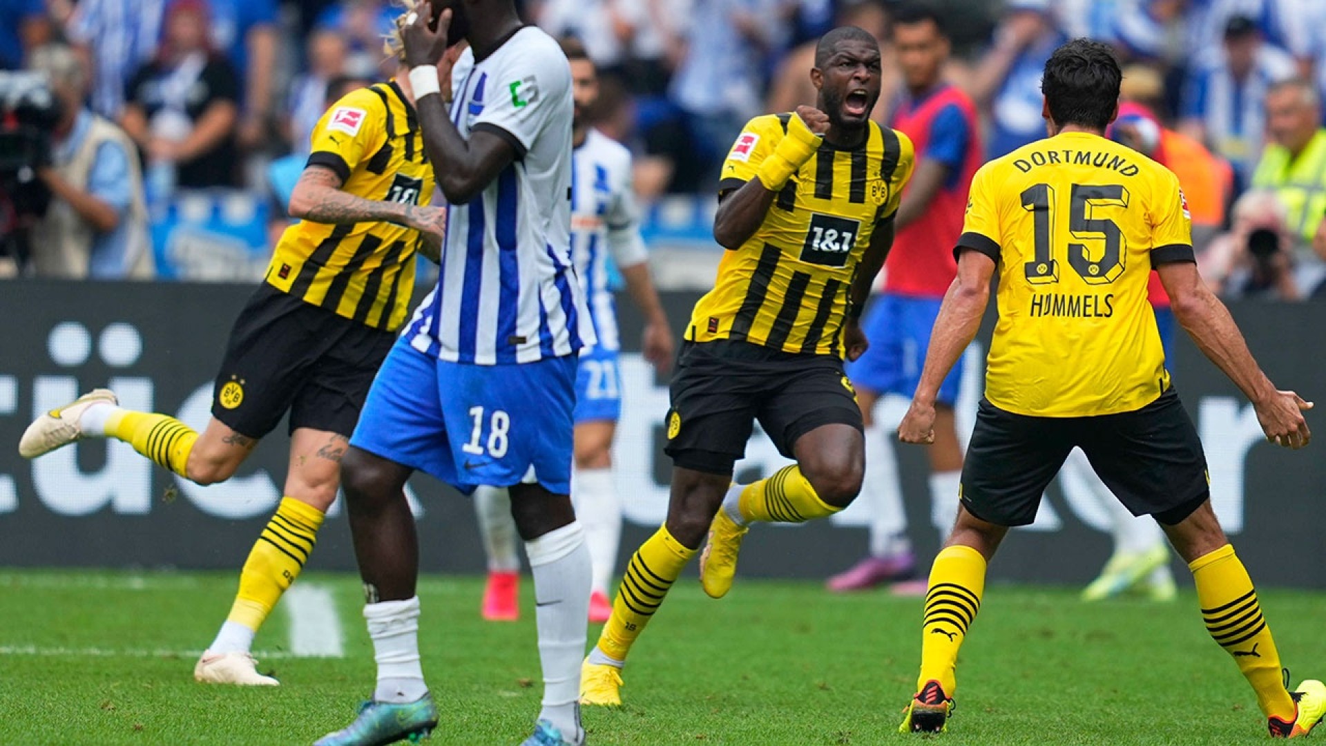 Hertha Berlin v Borussia Dortmund