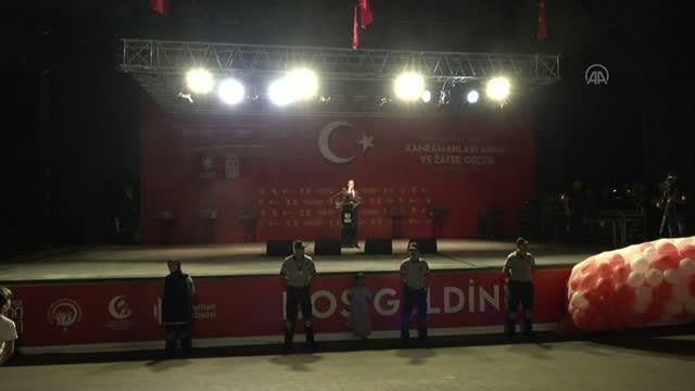 Milli Savunma Bakanı Akar, şehit aileleri ve gazilerle bir araya geldi