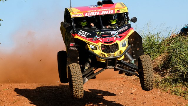 Equipes do Rally Sertões são recebidas com carinho e entusiasmo em Umuarama