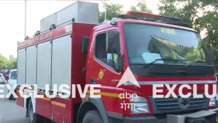 Noida Twin Tower Demolish: टावर के ध्वस्तीकरण से पहले सोयासटी पहुंची फायर ब्रिगेड टीम