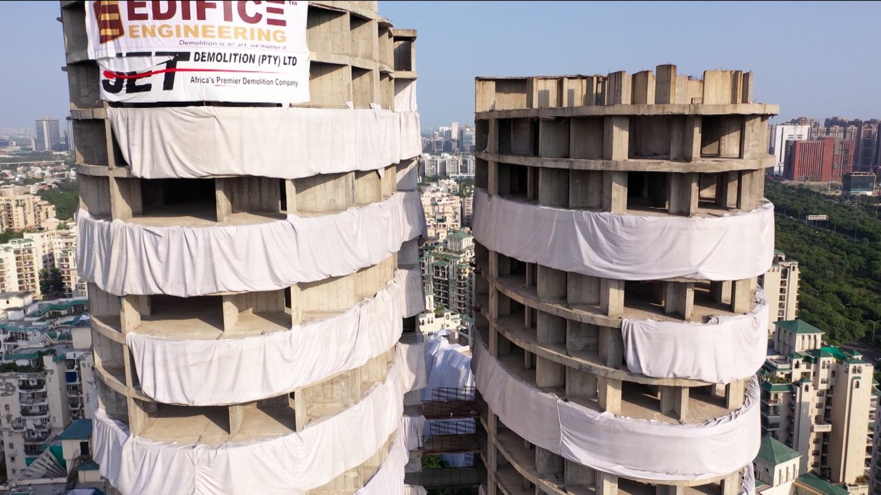 Twin Tower विध्वंस की 20 तस्वीरें | Supertech Twin Tower Noida Demolition