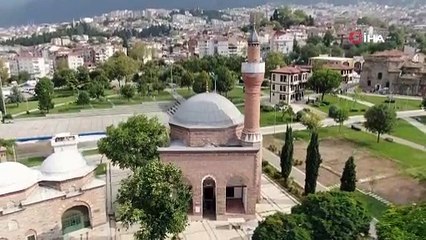 Hırsızlar caminin kurşunlarını çaldı