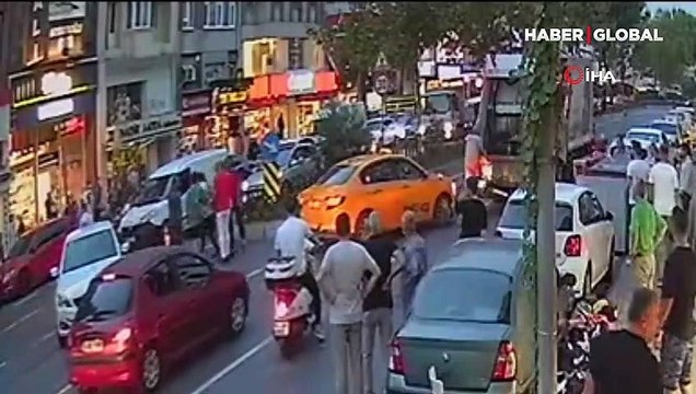 Kendilerini almayan taksiciye saldırdılar