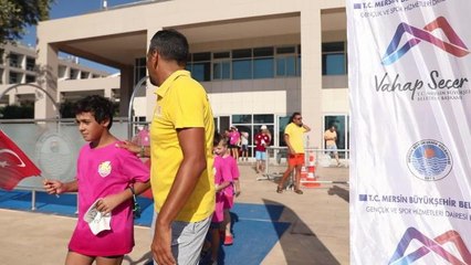 Mersin yerel: Mersin Büyükşehir, Zafer Bayramı Etkinlikleri Kapsamında Yüzme Şenliği Düzenledi