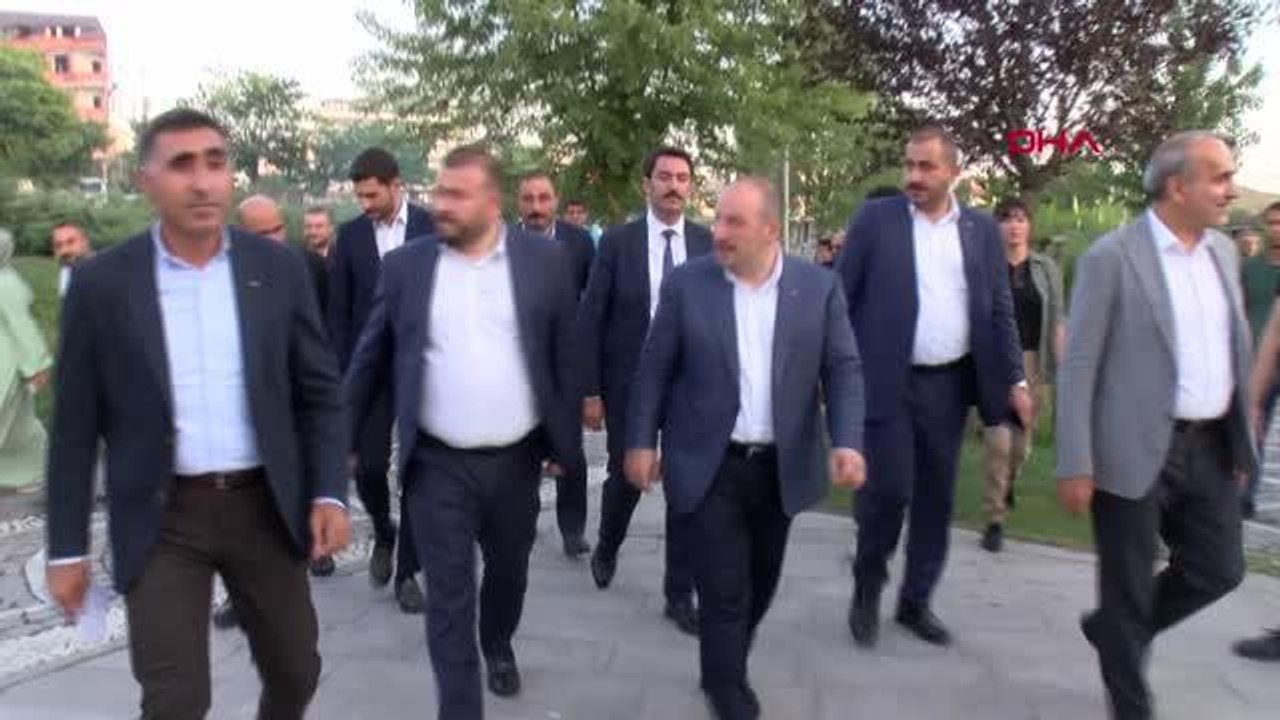 İSTANBUL-BAKAN VARANK ARNAVUTKÖY BİLİŞİM AKADEMİSİNİ ZİYARET ETTİ