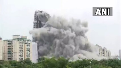 মাত্র ৯ সেকেন্ডেই খেল খতম! ধুলোয় মিশে গেল নয়ডার টুইট টাওয়ার | Oneindia Bengali