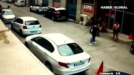Aydın'daki 5.1'lik depremdeki panik anları kameraya böyle yansıdı