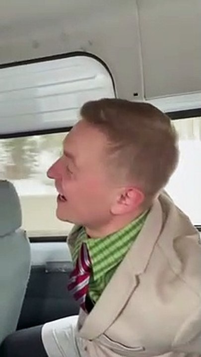 La mauvaise idée de montrer ses fesses aux passagers d'un bus