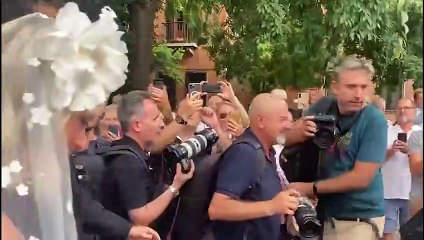 Venezia, Federica Pellegrini e Matteo Giunta a passeggio dopo il "sì"