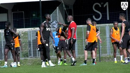 Retour en vidéo sur l'entrainement de mercredi, au plus près de vos joueurs ! 
