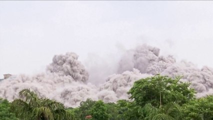 السلطات الهندية تهدم ناطحتي سحاب بنيتا بشكل غير قانوني