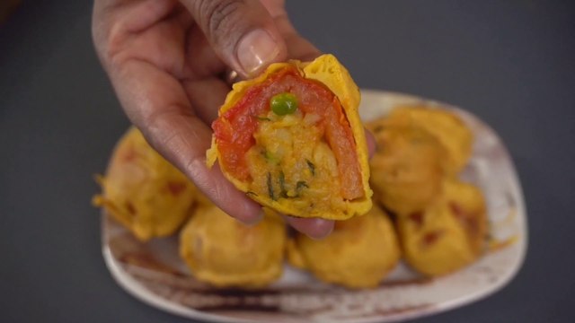 How To Make Tamatar Bhajiya | Surat's Famous Tamatar Bhajiya | Tomato Pakora Recipe | Bhajiya Recipe