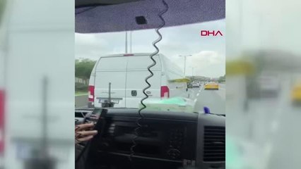 BAYRAMPAŞA'DA AMBULANSA YOL VERMEYEN MİNİBÜS ŞOFÖRÜNE CEZA