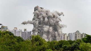 Twin Tower Demolish: क्यों गिरानी पड़ी बनी बनाई इमारत ? किसने रखी भ्रष्टाचारी टावर की नींव?