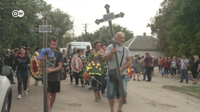 В украинском Чаплине похоронили детей, убитых российскими ракетами (28.08.2022)