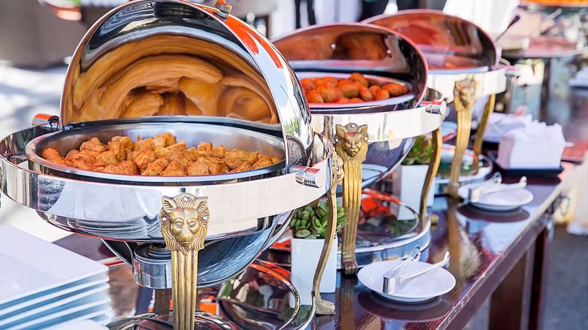 ⁣10 Most Expensive Broken Celebrity Weddings Ever