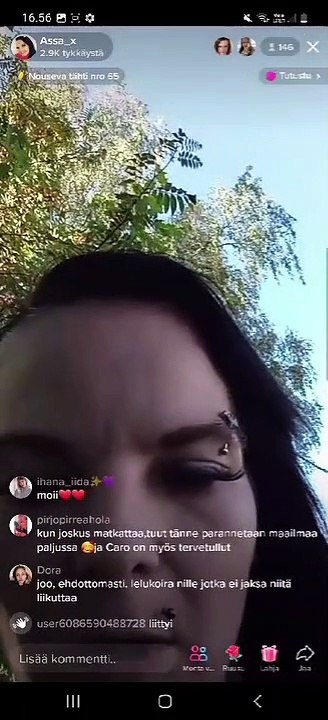 Live 270822