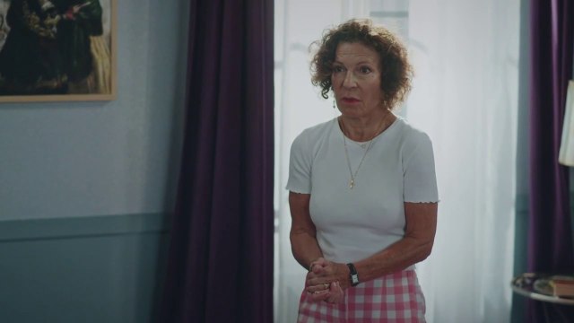 Plus Belle la Vie - L'amour de Père Luc et de Mirta sera-t-il plus fort que tout ?