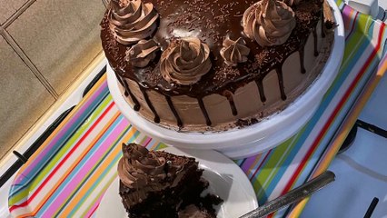 Delicious Chocolate Fudge Cake