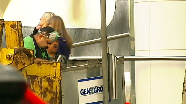 Australian gender pay gap stagnating despite more women entering workforce