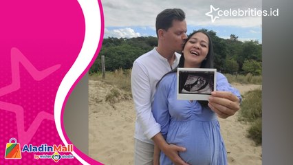 Gracia Indri Pamer Foto Hamil Usia 7 Bulan, Minta Doa Netizen
