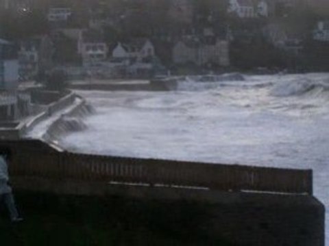 tempête à Douarnenez (sables-blancs) Mars 2008 n4