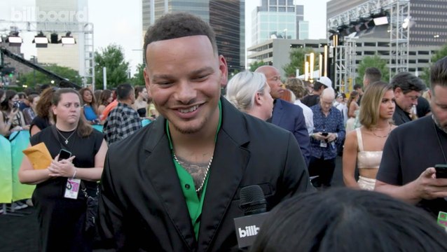 Kane Brown On Making History At the VMAs For Country Music, Acting In A Marvel Movie & More | 2022 Video Music Awards