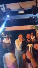 Demet Özdemir ve Oğuzhan Koç'un düğününde sahne alan Edis, Gülşen'e destek için şarkılarını söyledi