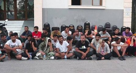 İzmir’de 98 kaçak göçmen kurtarıldı