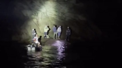 인천 자월도 밀물에 고립됐던 관광객 5명 구조 / YTN