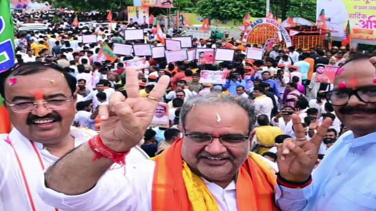 यूपी बीजेपी प्रदेश अध्यक्ष भूपेंद्र चौधरी का हुआ भव्य स्वागत, भगवामय हुआ पूरा शहर