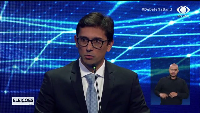 Bolsonaro responde sobre auxílio emergencial; Lula comenta