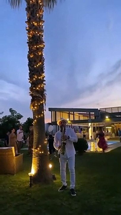 Ελένη Μενεγάκη: Πήγε στη βάφτιση του γιου της συνεργάτιδάς της