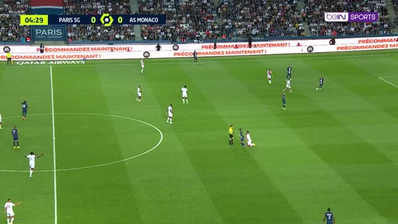 Her mit dir! Neymar rempelt Kevin Volland