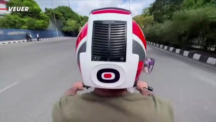 This Smart Motorcycle Helmet Cleans the Air of Pollutant While You Wear It