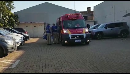 Mulher sofre queimaduras manuseando máquina de esterilização no Laboratório Central de Cascavel