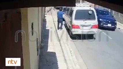 Robaron hasta las ventanas de un vehículo