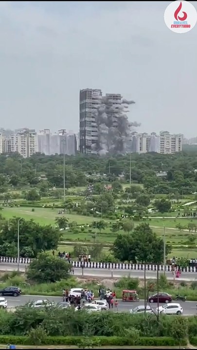 Noida Supertech Twin Towers Demolished Video | नॉएडा सुपरटेक ट्विन टावर्स ध्वस्त एक झटके में