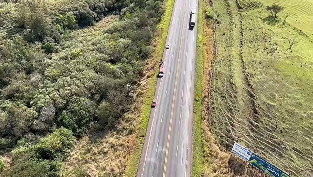 Colisão entre caminhão e carro na PR-444 deixa dois feridos