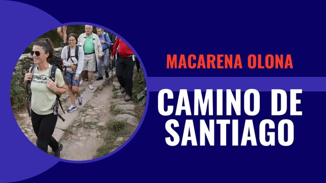 Macarena Olona arropada por sus seguidores en el Camino de Santiago