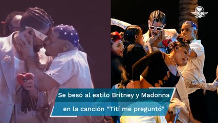 Bad Bunny se besa con uno de sus bailarines durante los MTV VMA 2022