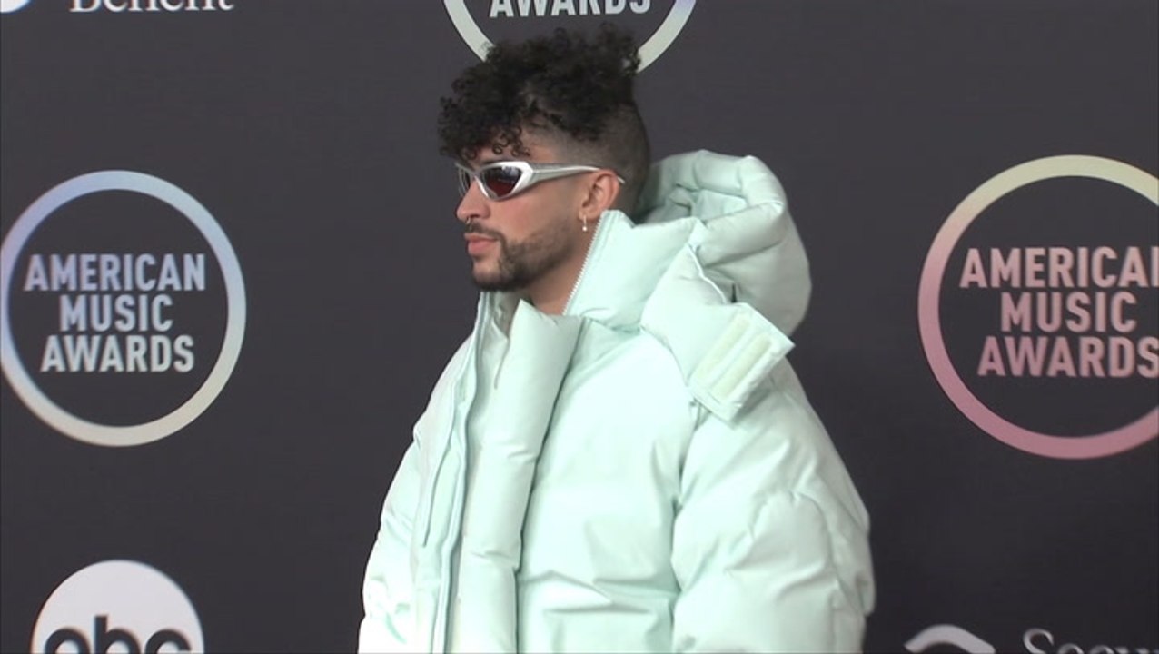 Bad Bunny Kisses His Male Backup Dancer During His Epic VMAs Performance