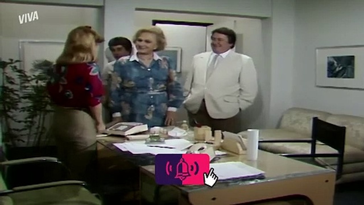 Novela Pão Pão, Beijo Beijo (1983) - Ciro é demitido por Mamma Vitória na frente de Júlio e Luísa