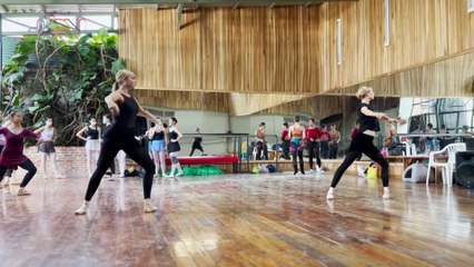 mqn- la dama del ballet- maría amalia pendones-290822