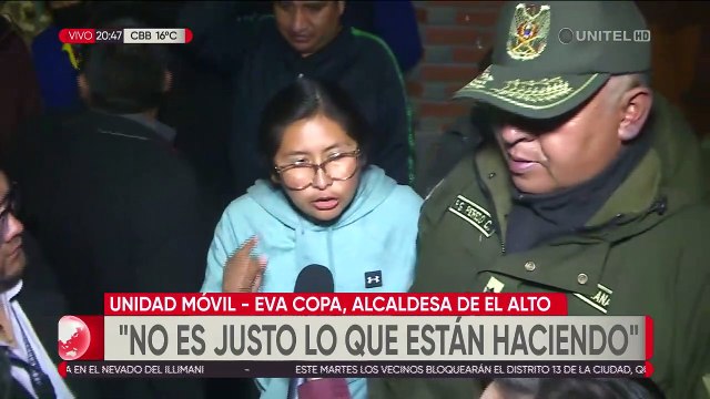 El Alto: Vecinos increpan a Eva Copa y protestan afuera de su casa por inseguridad