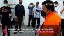 Tampil Beda! Istri Sambo Putri Candrawathi Berbaju Putih di Rekonstruksi Pembunuhan Brigadir J