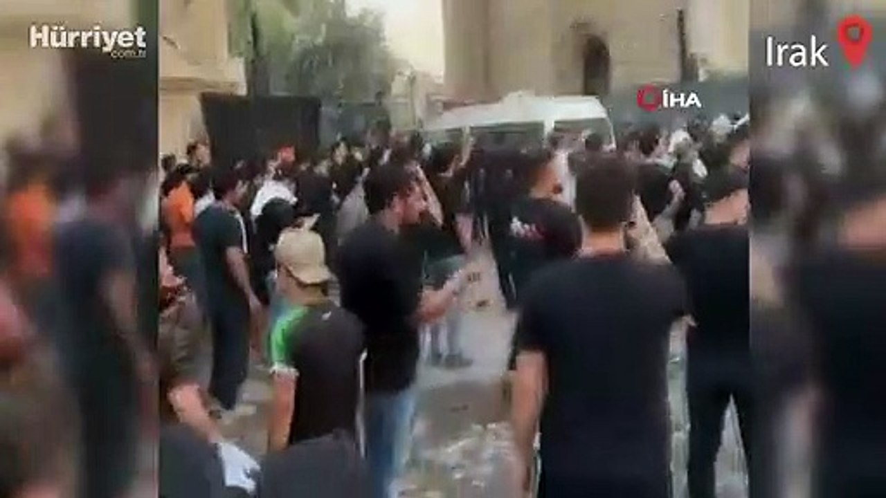 Irak'ta Sadr Grubu destekçileri Cumhurbaşkanlığı Sarayı'nı bastı