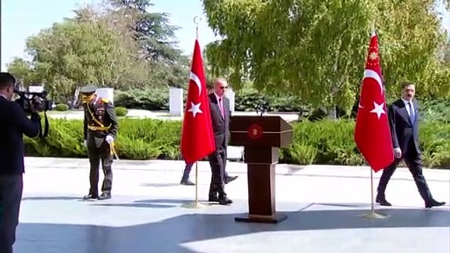 Cumhurbaşkanı Erdoğan başkanlığındaki devlet erkanı, Anıtkabir'i ziyaret etti
