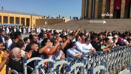 Anıtkabir'de Erdoğan sloganları atıldı!